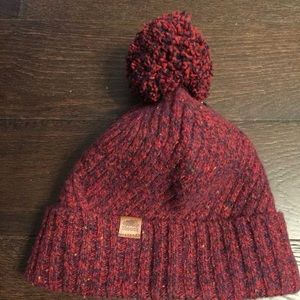 NEW no tag ROOTS LADIES FLEECE LINED HAT ONE SIZE, BURGUNDY